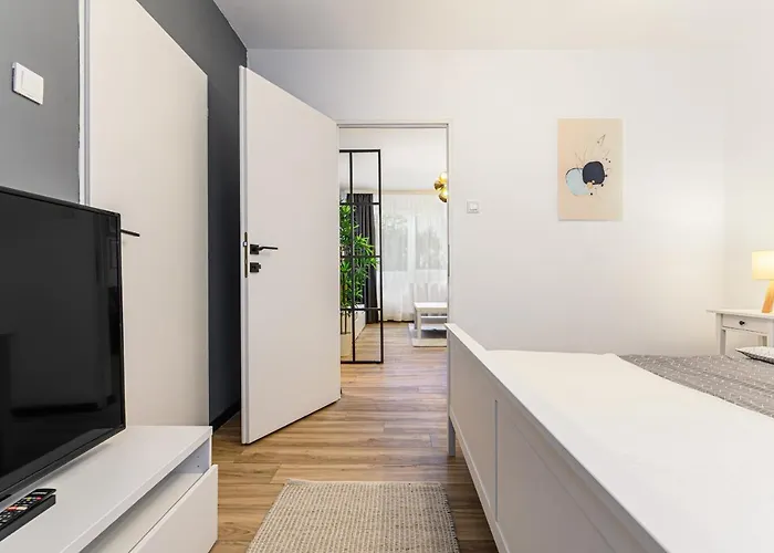 Travelers Hideout - *