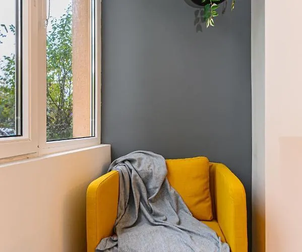 Travelers Hideout - *